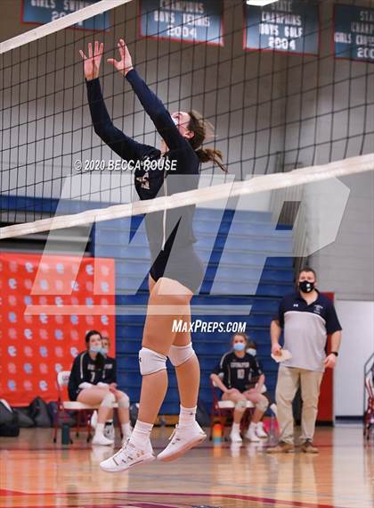 Thumbnail 3 in Cuthbertson @ Charlotte Catholic photogallery.