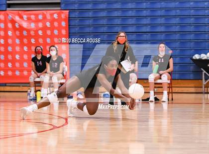 Thumbnail 2 in Cuthbertson @ Charlotte Catholic photogallery.