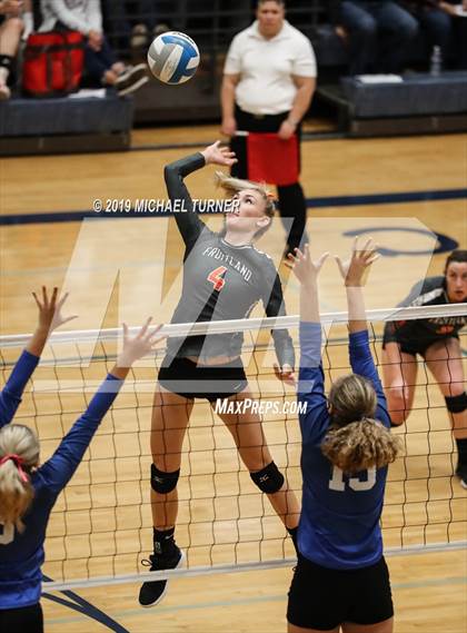 Thumbnail 3 in Sugar-Salem vs Fruitland (3A State Tournament) photogallery.