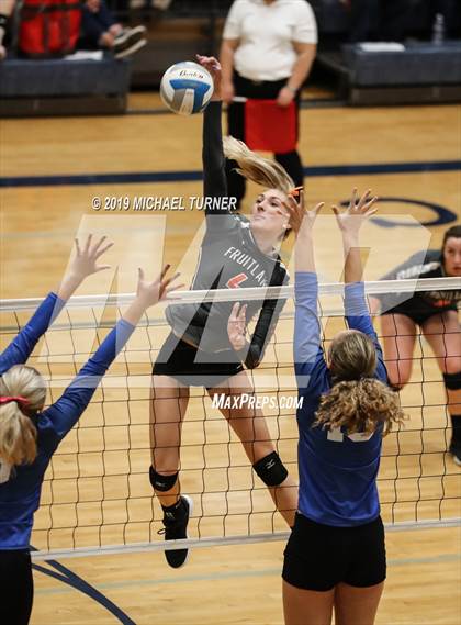 Thumbnail 1 in Sugar-Salem vs Fruitland (3A State Tournament) photogallery.