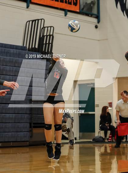 Thumbnail 3 in Sugar-Salem vs Fruitland (3A State Tournament) photogallery.