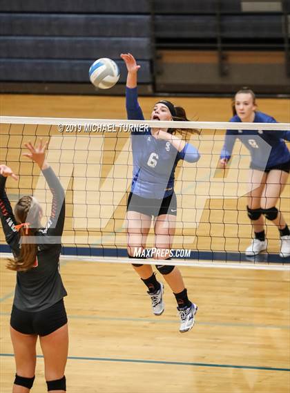 Thumbnail 3 in Sugar-Salem vs Fruitland (3A State Tournament) photogallery.