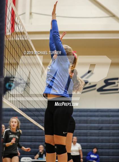 Thumbnail 2 in Sugar-Salem vs Fruitland (3A State Tournament) photogallery.