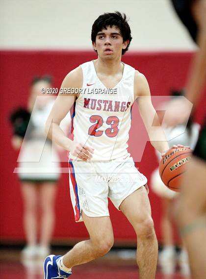 Thumbnail 2 in Waxahachie vs Pearce (UIL 6A Bi-District Playoff) photogallery.