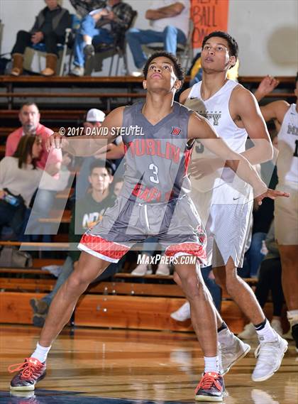 Thumbnail 2 in Dublin vs. Archbishop Mitty (Gridley Invitational) photogallery.