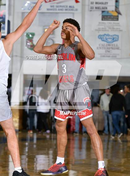 Thumbnail 2 in Dublin vs. Archbishop Mitty (Gridley Invitational) photogallery.