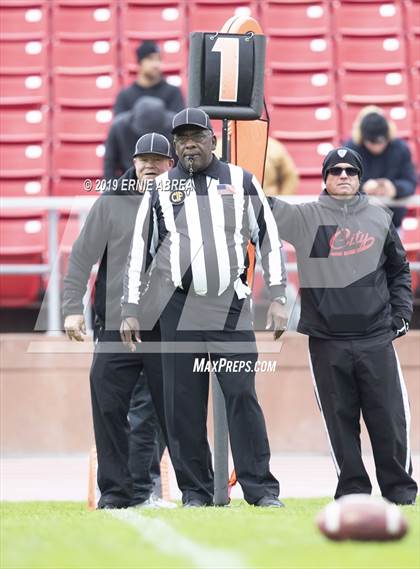 Thumbnail 1 in Lincoln vs. Balboa (CIF SF Final) photogallery.