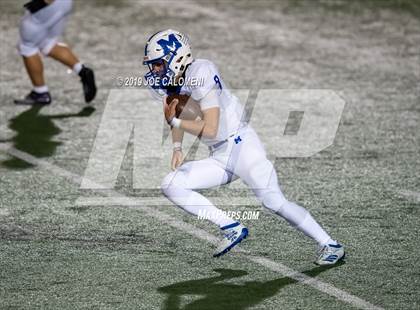 Thumbnail 1 in  Reagan [Ronald] vs MacArthur [Douglas] photogallery.