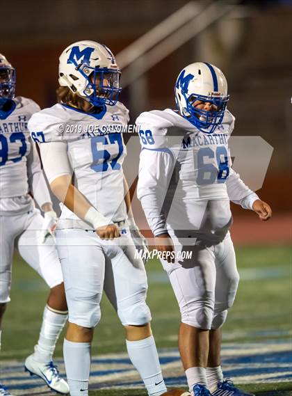 Thumbnail 2 in  Reagan [Ronald] vs MacArthur [Douglas] photogallery.