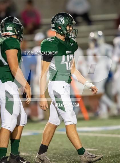 Thumbnail 2 in  Reagan [Ronald] vs MacArthur [Douglas] photogallery.