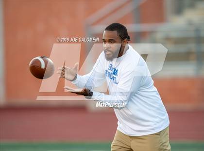 Thumbnail 2 in  Reagan [Ronald] vs MacArthur [Douglas] photogallery.