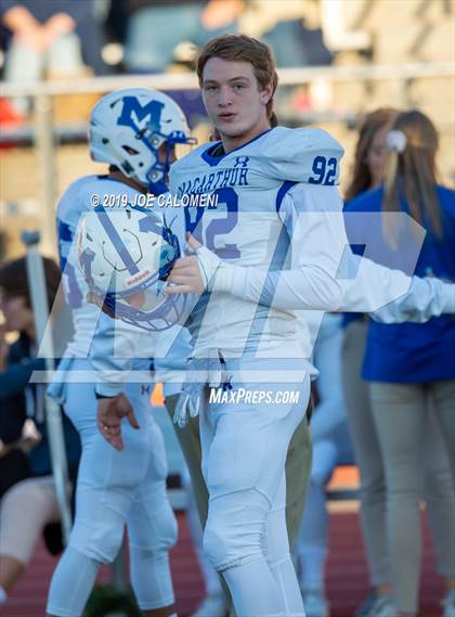 Thumbnail 3 in  Reagan [Ronald] vs MacArthur [Douglas] photogallery.