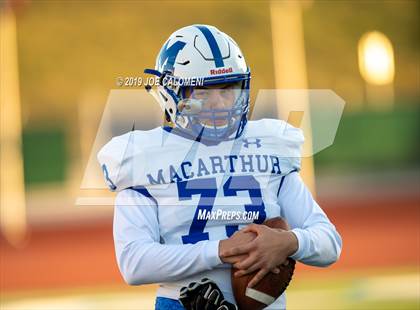 Thumbnail 3 in  Reagan [Ronald] vs MacArthur [Douglas] photogallery.