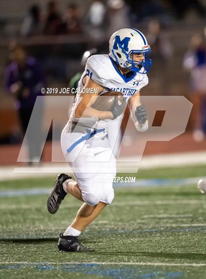 Thumbnail 2 in  Reagan [Ronald] vs MacArthur [Douglas] photogallery.