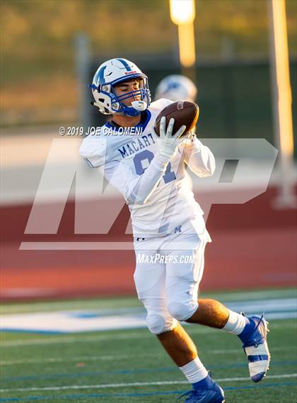 Thumbnail 3 in  Reagan [Ronald] vs MacArthur [Douglas] photogallery.