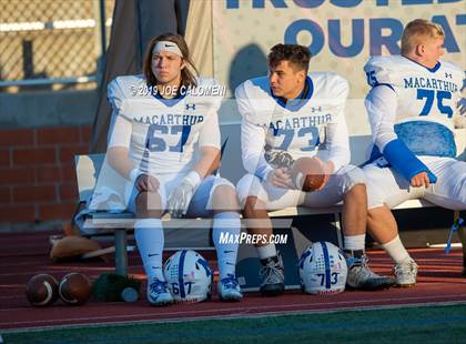 Thumbnail 3 in  Reagan [Ronald] vs MacArthur [Douglas] photogallery.