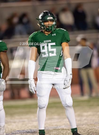 Thumbnail 2 in  Reagan [Ronald] vs MacArthur [Douglas] photogallery.