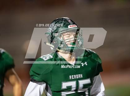 Thumbnail 2 in  Reagan [Ronald] vs MacArthur [Douglas] photogallery.