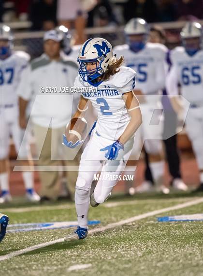 Thumbnail 2 in  Reagan [Ronald] vs MacArthur [Douglas] photogallery.