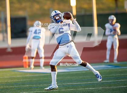 Thumbnail 1 in  Reagan [Ronald] vs MacArthur [Douglas] photogallery.