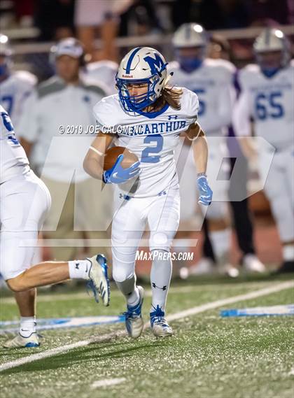 Thumbnail 1 in  Reagan [Ronald] vs MacArthur [Douglas] photogallery.