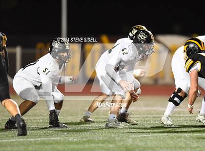 Thumbnail 3 in Westview vs Mission Bay (CIF-SD D4 Quarterfinal) photogallery.