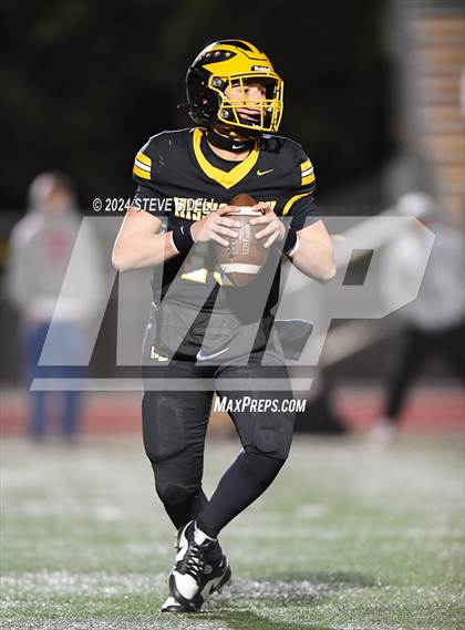 Thumbnail 1 in Westview vs Mission Bay (CIF-SD D4 Quarterfinal) photogallery.