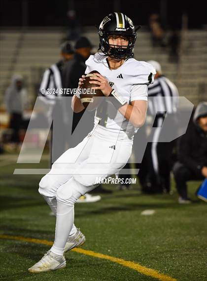Thumbnail 1 in Westview vs Mission Bay (CIF-SD D4 Quarterfinal) photogallery.