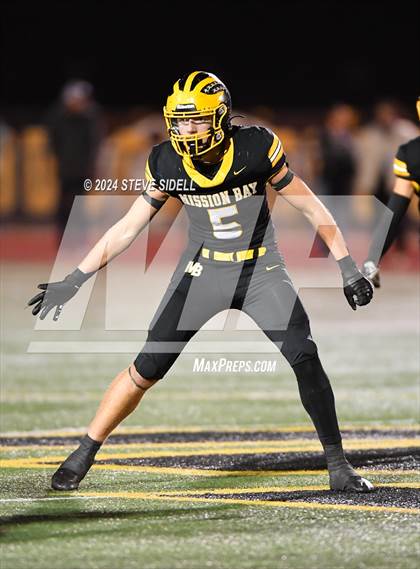 Thumbnail 2 in Westview vs Mission Bay (CIF-SD D4 Quarterfinal) photogallery.