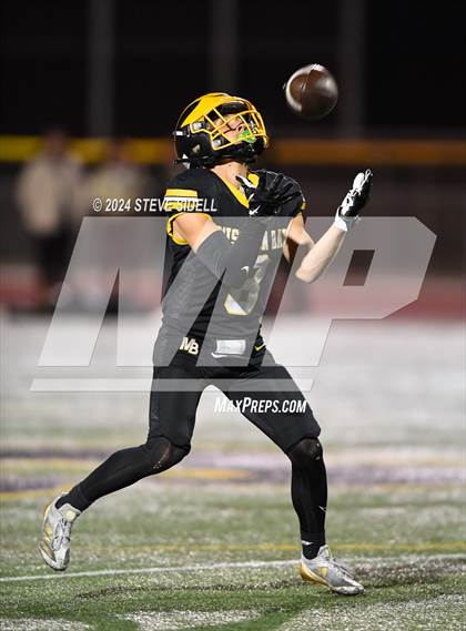 Thumbnail 3 in Westview vs Mission Bay (CIF-SD D4 Quarterfinal) photogallery.