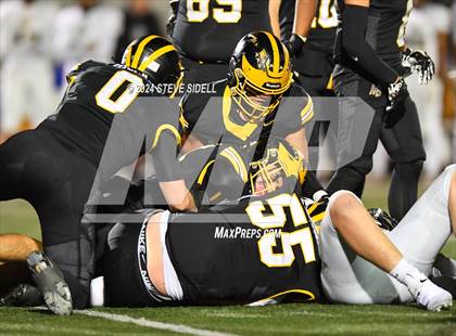 Thumbnail 3 in Westview vs Mission Bay (CIF-SD D4 Quarterfinal) photogallery.