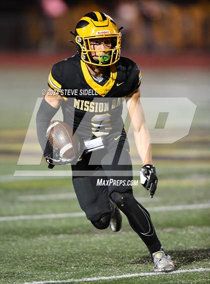 Thumbnail 3 in Westview vs Mission Bay (CIF-SD D4 Quarterfinal) photogallery.