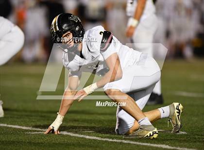 Thumbnail 2 in Westview vs Mission Bay (CIF-SD D4 Quarterfinal) photogallery.