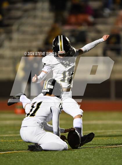 Thumbnail 3 in Westview vs Mission Bay (CIF-SD D4 Quarterfinal) photogallery.
