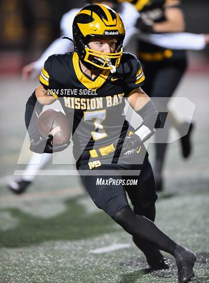 Thumbnail 3 in Westview vs Mission Bay (CIF-SD D4 Quarterfinal) photogallery.