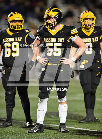 Thumbnail 2 in Westview vs Mission Bay (CIF-SD D4 Quarterfinal) photogallery.