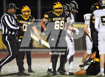 Thumbnail 3 in Westview vs Mission Bay (CIF-SD D4 Quarterfinal) photogallery.