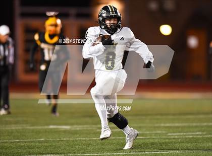 Thumbnail 2 in Westview vs Mission Bay (CIF-SD D4 Quarterfinal) photogallery.