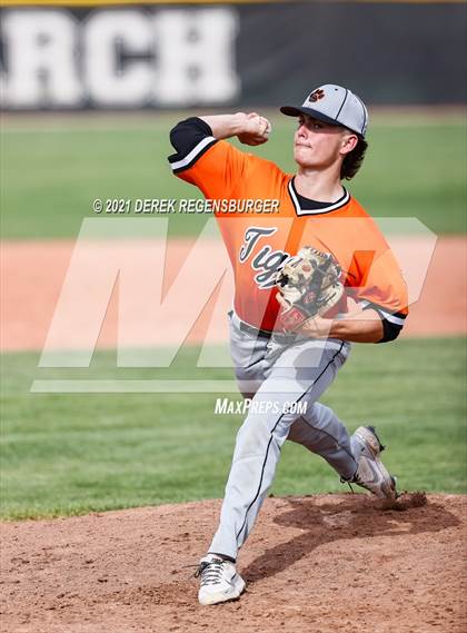 Thumbnail 3 in Lakewood @ Monarch photogallery.