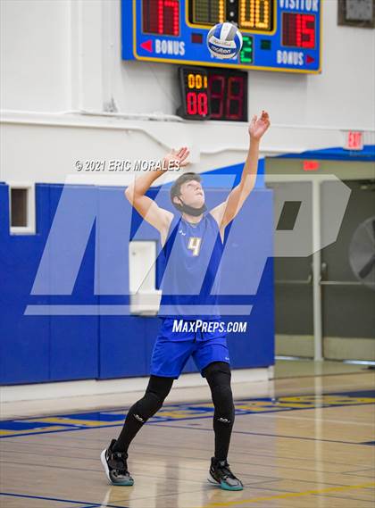 Thumbnail 1 in Helix @ Grossmont photogallery.