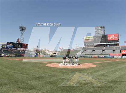 Thumbnail 2 in Villa Park vs Canyon photogallery.