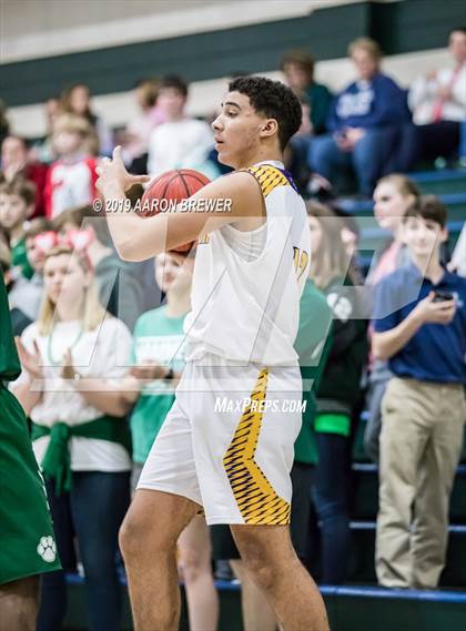 Thumbnail 2 in Mayflower v Episcopal (AAA 3A District Playoff) photogallery.