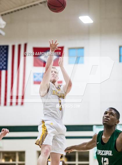 Thumbnail 2 in Mayflower v Episcopal (AAA 3A District Playoff) photogallery.