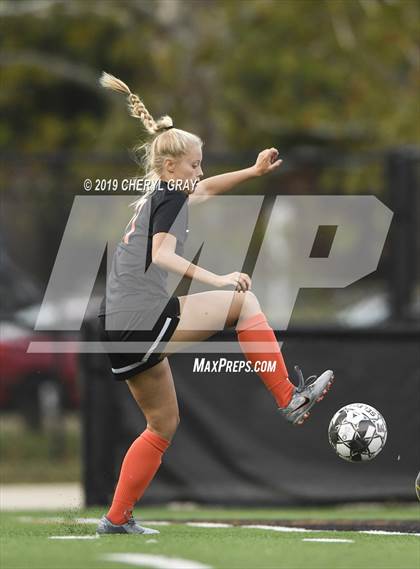 Thumbnail 2 in Sullivan Central @ Elizabethton (TSSAA District 1-AA Semifinal) photogallery.