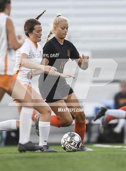 Thumbnail 2 in Sullivan Central @ Elizabethton (TSSAA District 1-AA Semifinal) photogallery.