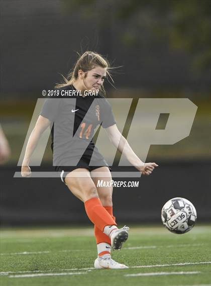 Thumbnail 1 in Sullivan Central @ Elizabethton (TSSAA District 1-AA Semifinal) photogallery.