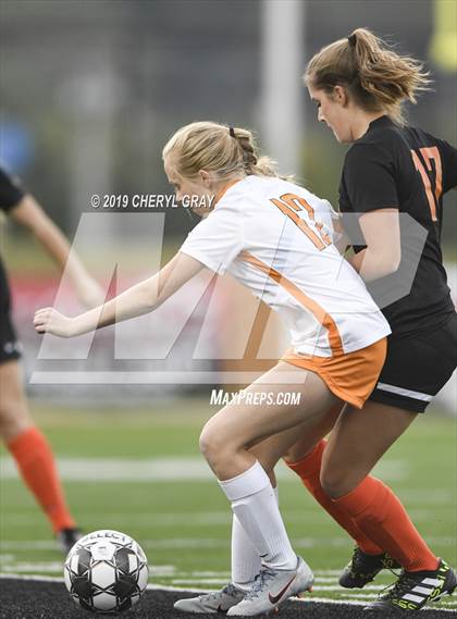Thumbnail 3 in Sullivan Central @ Elizabethton (TSSAA District 1-AA Semifinal) photogallery.