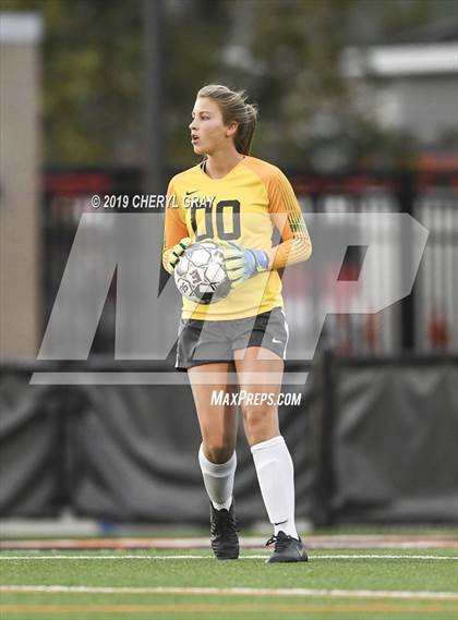 Thumbnail 2 in Sullivan Central @ Elizabethton (TSSAA District 1-AA Semifinal) photogallery.