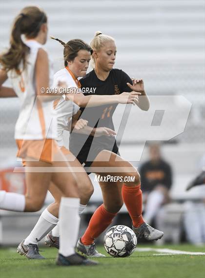 Thumbnail 1 in Sullivan Central @ Elizabethton (TSSAA District 1-AA Semifinal) photogallery.