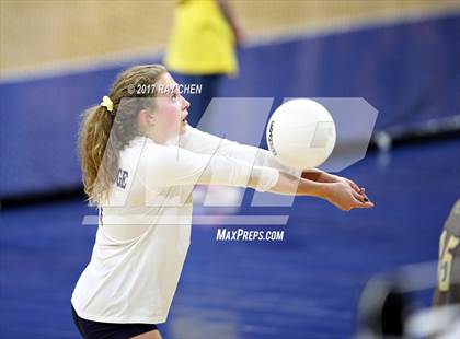 Thumbnail 3 in Discovery Canyon vs. Palmer Ridge (CHSAA 4A Pool IV Match 9) photogallery.